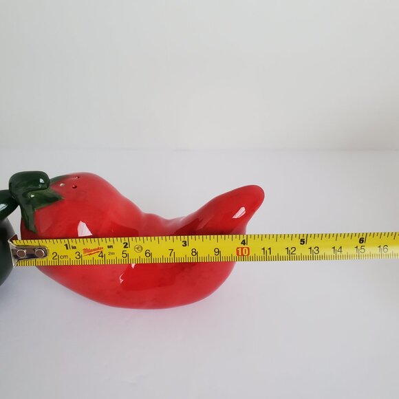 Ceramic Red & Green Chili Peppers Shaped Salt and Pepper Shakers - Picture 8 of 11